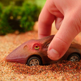 Колекційна машинка – ВОЛОДАРІ САВАНИ (у диспл.)