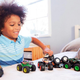 Базова машинка-позашляховик 1:64 серії «Monster Trucks» Hot Wheels (в ас.)